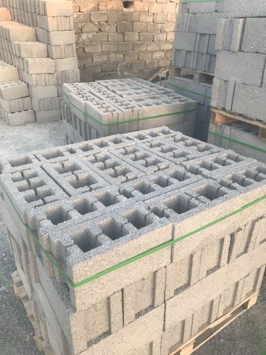 Шлакоблок строительный