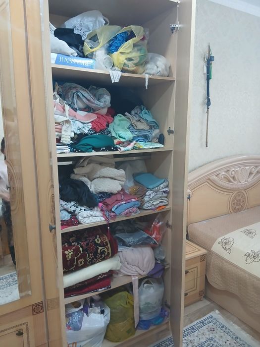 Вместительный гарнитур