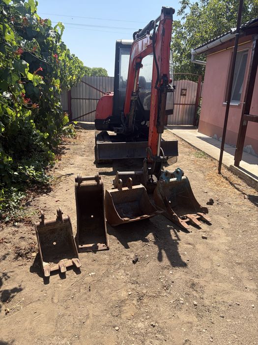 Excavator Libra Compact 3.4t