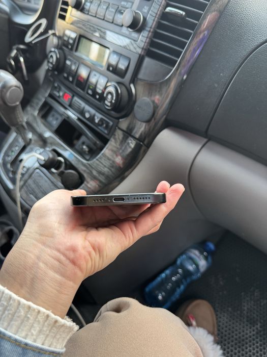 16 Pro Maks 256Gb sotiladi