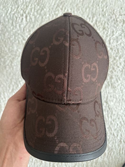 Продавам Ğucci шапка