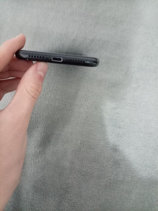 Продам айфон xp на 64гб