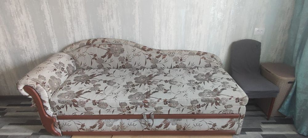 Продам Тахту в хорошем состоянии