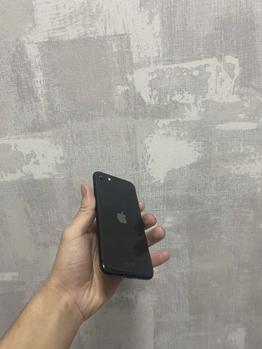 Продам Айфон Se 2022