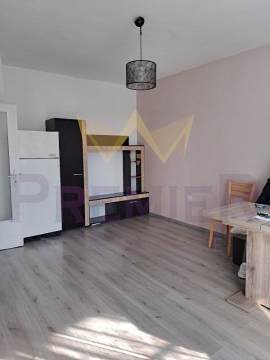 Продава се Двустаен апартамент в Бургас, Славейков - 47 кв.м за 2554 €/кв.м - Снимка #1