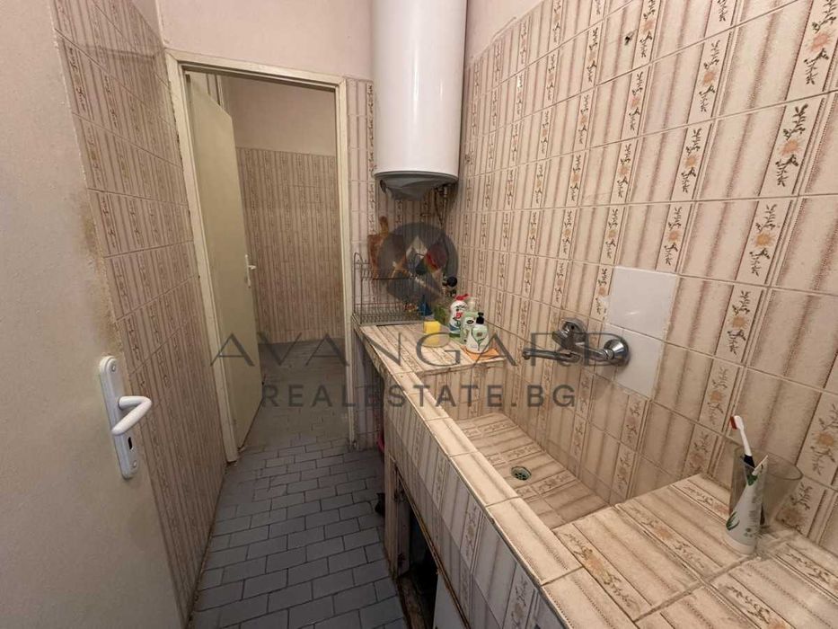 Продава се Тристаен апартамент в Пловдив, Кючук Париж - 96 кв.м за 1563 €/кв.м - Снимка #15