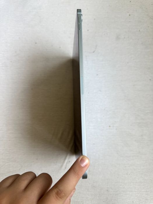 iPad Air M3 512gb заключен, версия 26.0.1