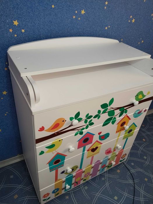 Продам кроватку с комодом