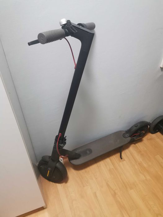 Trotineta electrica Xiaomi Mijia M365 ca noua, folosita foarte putin