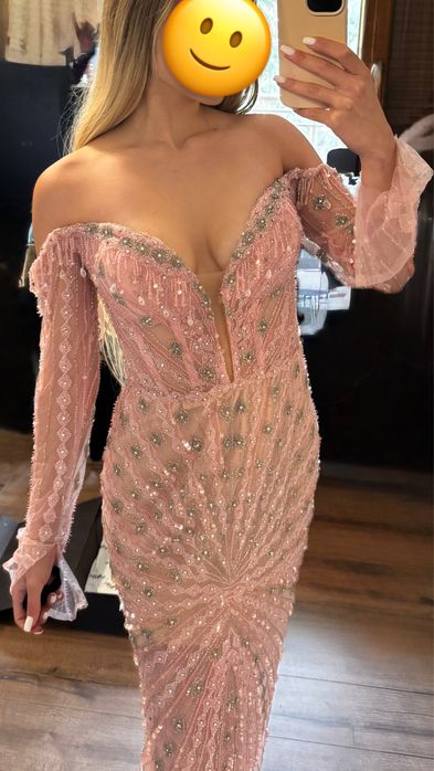 Продавам чисто нова бална рокля!ЦЕНАТА Е ПО ДОГОВАРЯНЕ!