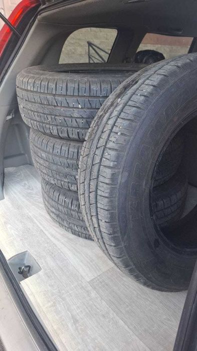 Продам шины  215/70 R16