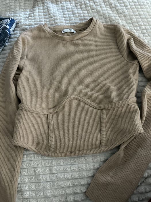 Дамски блузи и топове