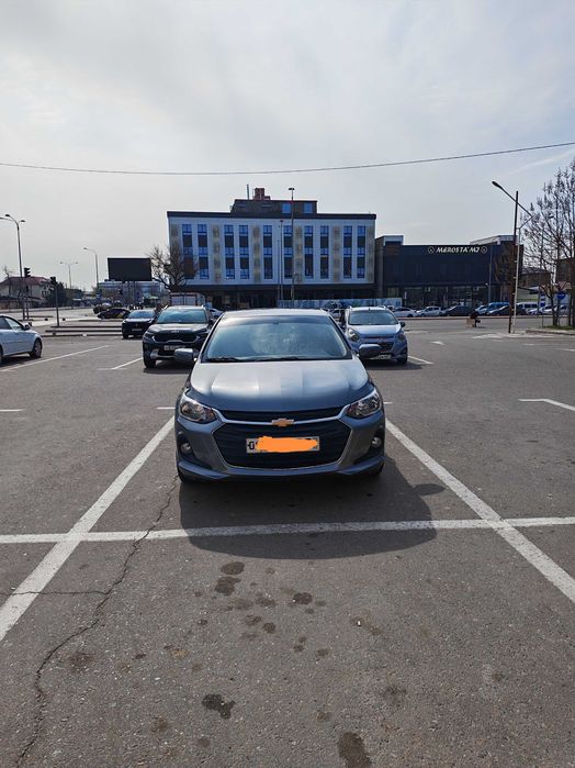 Onix 3LT sotiladi, kulrang metallik