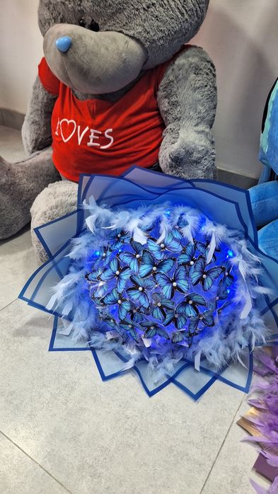 Букет из бабочек и шарик.. игрушки вариант ест buketlar  shar.oyinchoq