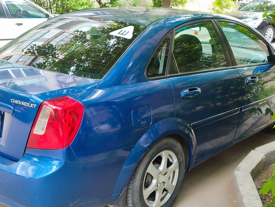 Шевролет Лачетти 2007 год