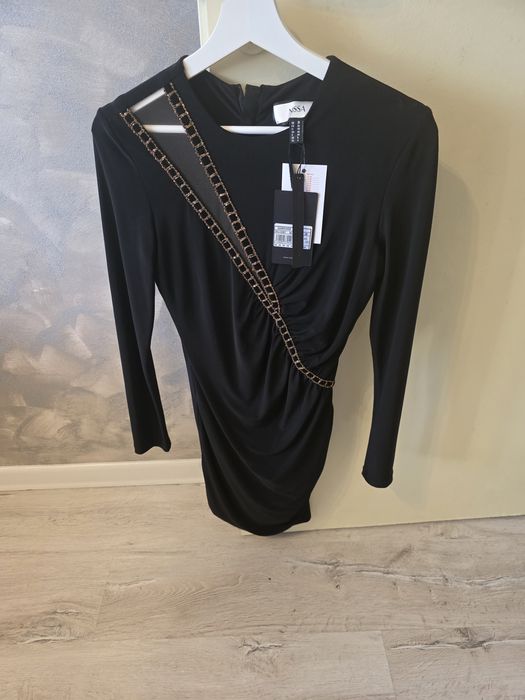 Rochita Nissa cu eticheta