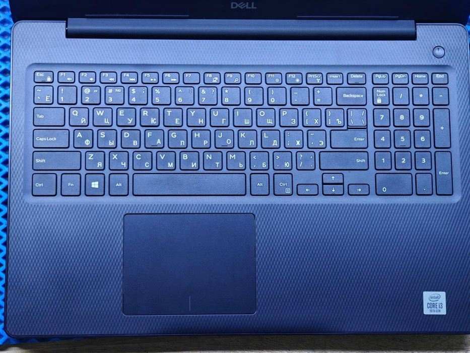 Ноутбук i3/8gb/m2 256gb
