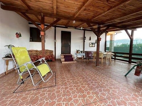 Vând casă  Vânatori