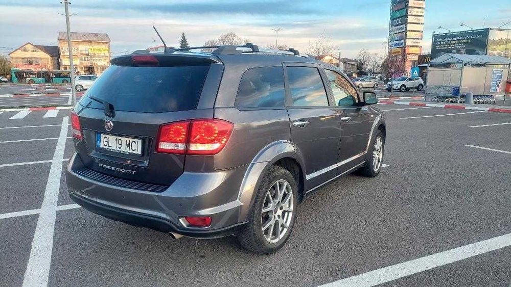 VAND FIAT FREEMONT 2015 Versiunea cu cel mai bun echipamet, IMPECABILA MASINA