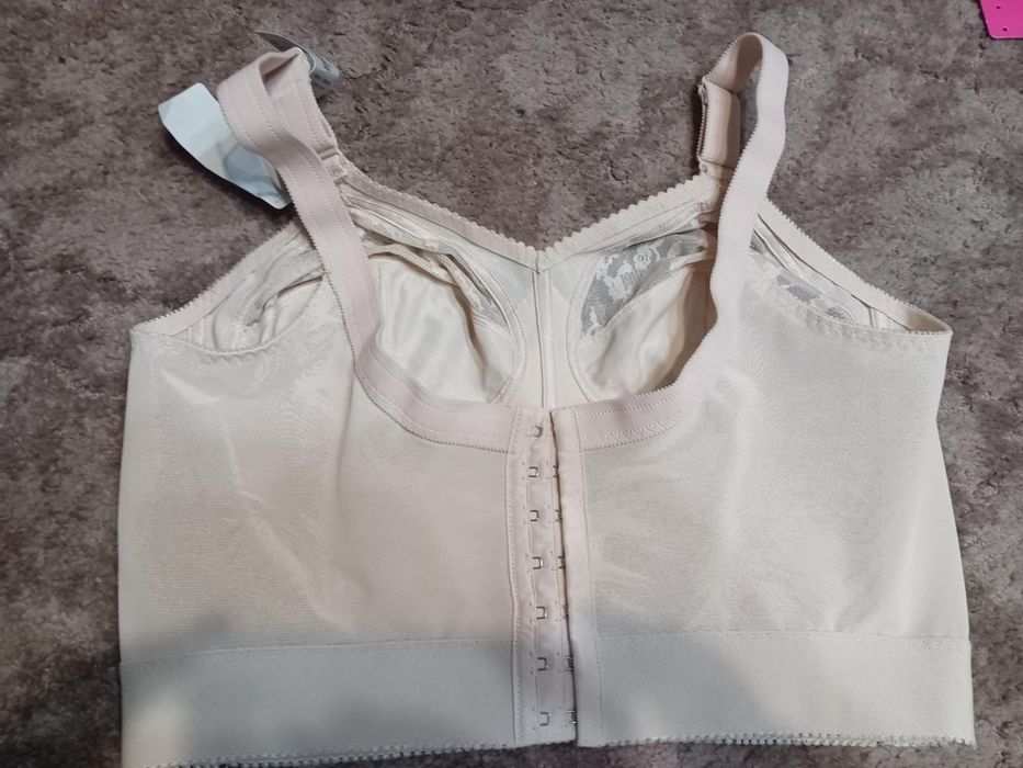 Triumph-нов корсет-100 B