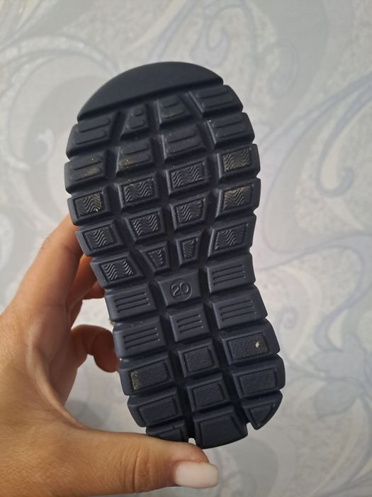 Продам детские ботиночки