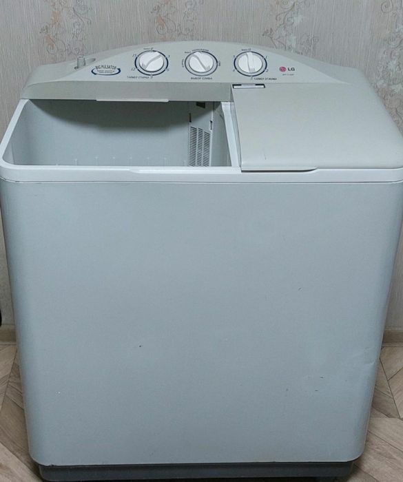 Продам машинку стиральную