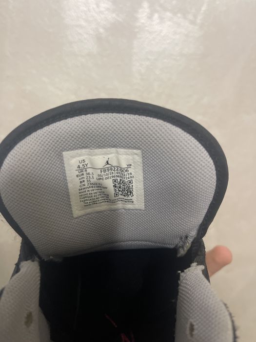 Vand pereche de papuci Jordan Stay Loyal 3