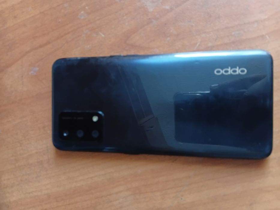Oppo a74 в хорошем состояний