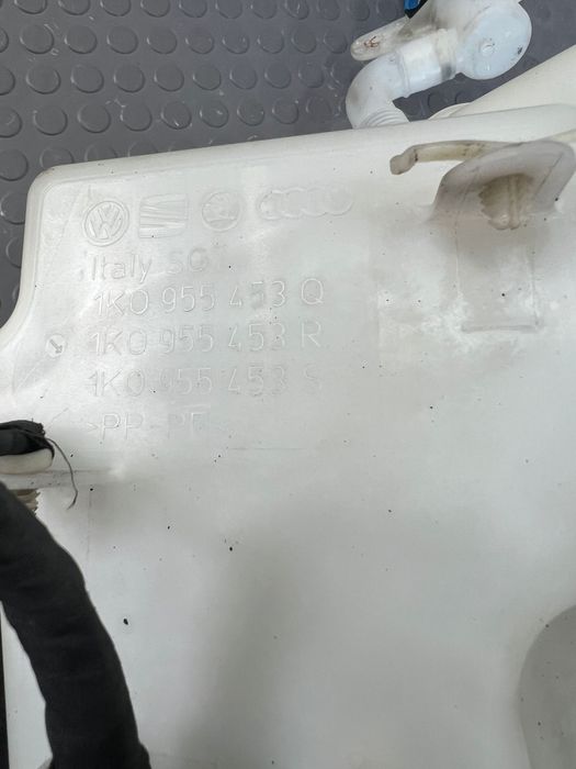 Vas Stropgel/ Lichid Parbriz COMPLET Vw Golf 6 Hatchback