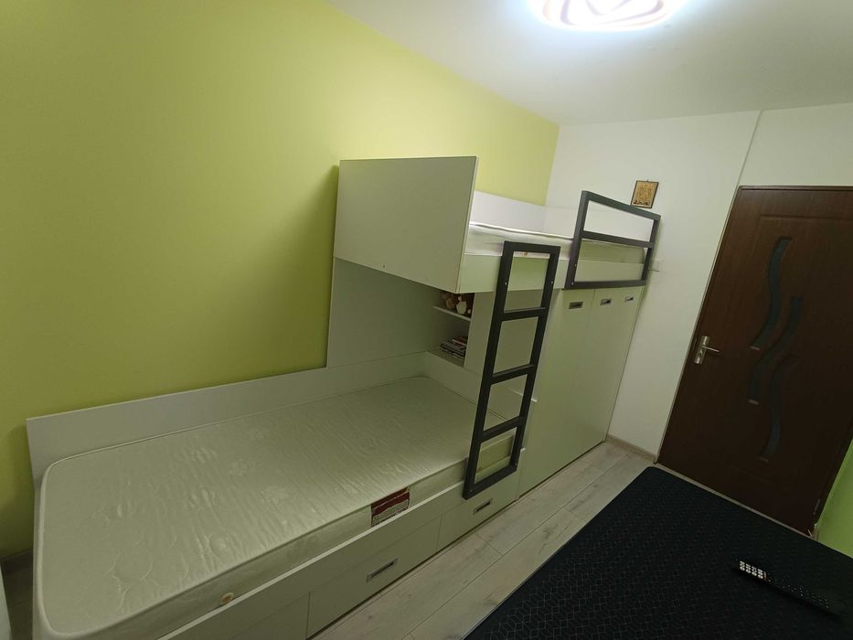 De vanzare apartament 3 camere