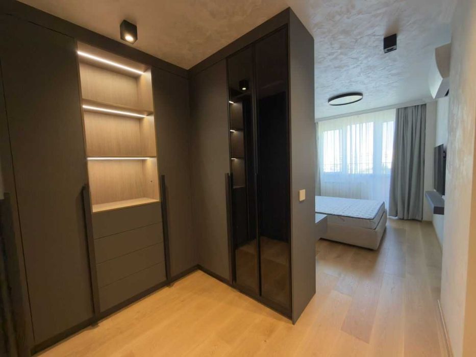 Дава се под наем Тристаен апартамент в София, Люлин 10 - 91 кв.м за 847.62 € - Снимка #3