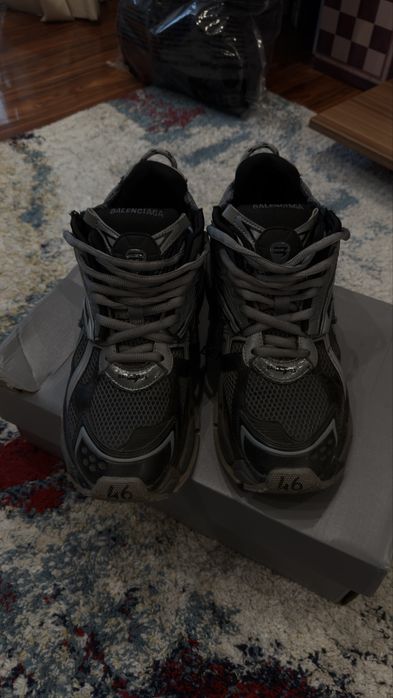Balenciaga Runner (grey)