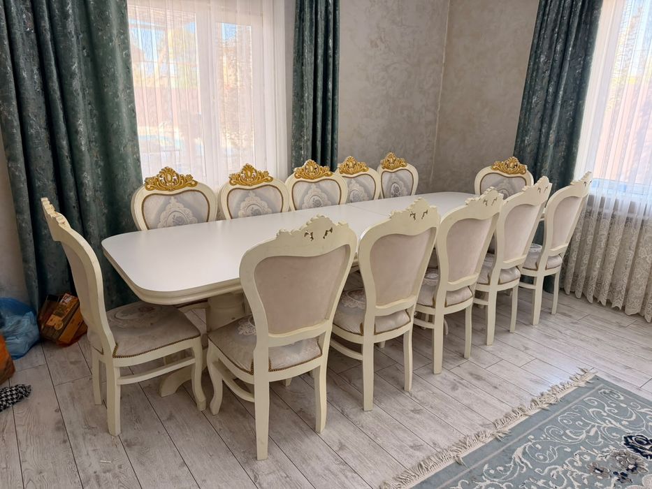 Стол и стулья комплект