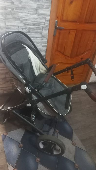 Продам детскую коляску