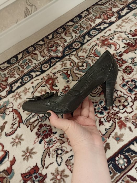 Туфли  б/у кожанные недорого