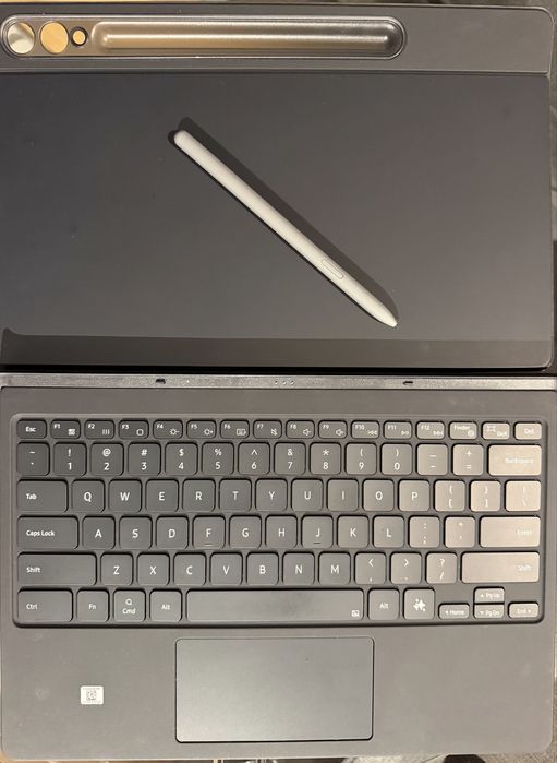 Протектор / клавиатура Samsung + S Pen