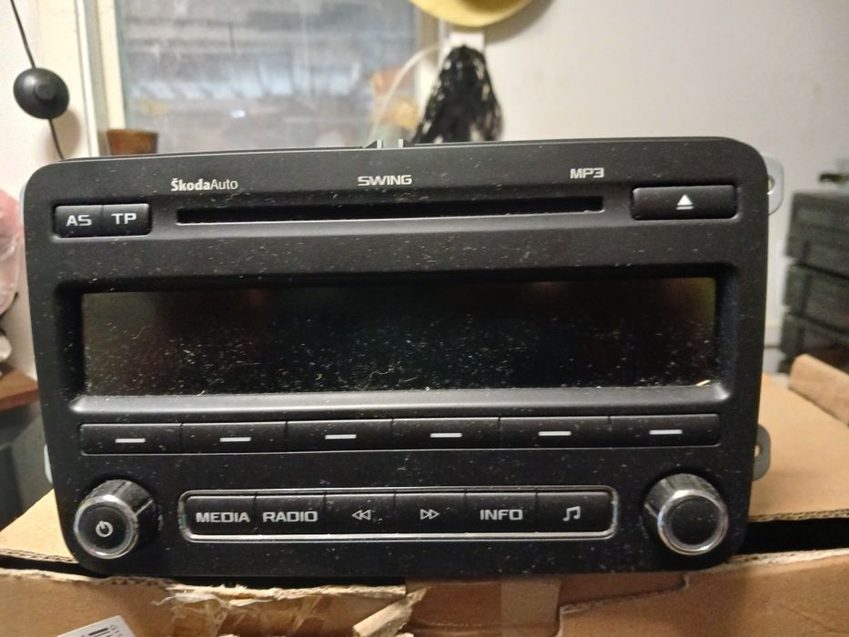 Оргинално сд радйо 3а шкода фабиа