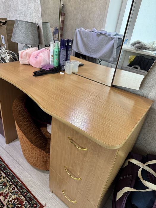 Туалетный столик