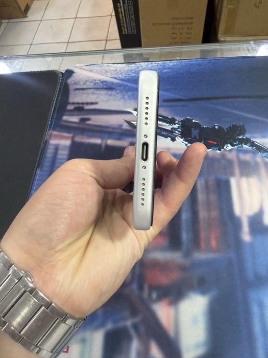 Iphone 17 pro max silver