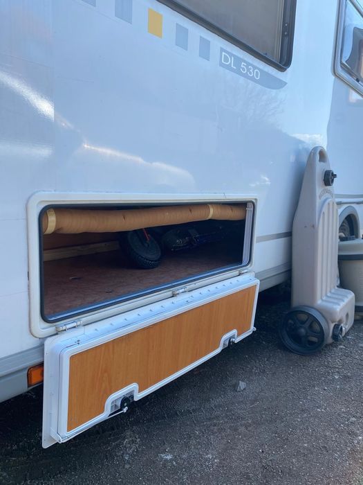 Продавам Каравана