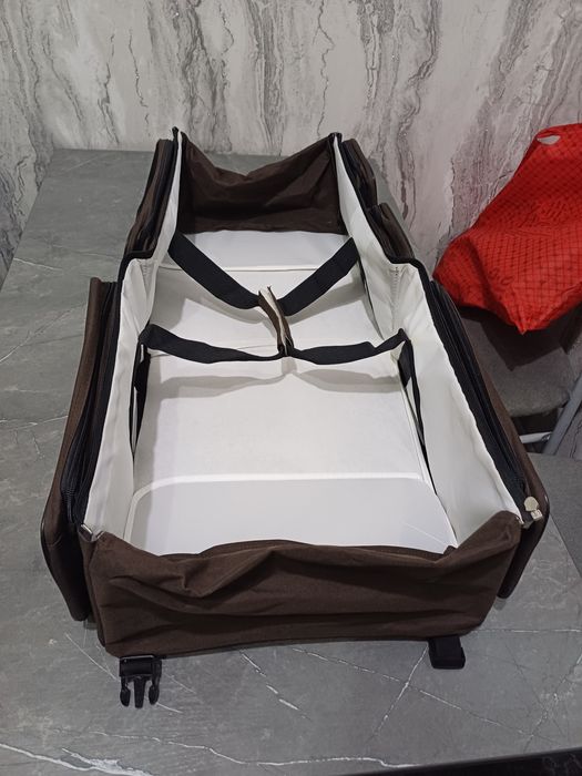 Продаётся фирменный сумка переноска