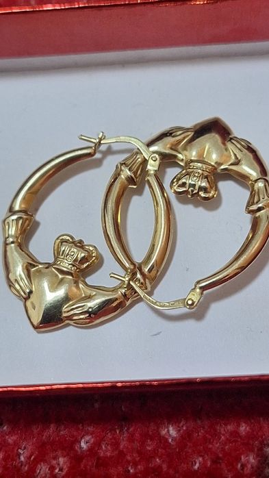 Vînd cercei aur moderni 100€