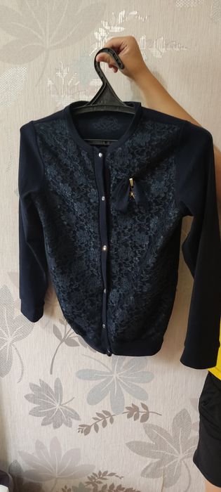 Продам школьные вещи на девочку