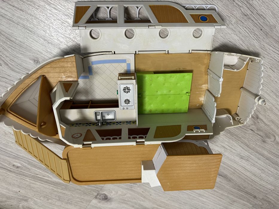 Корабче с принадлежности