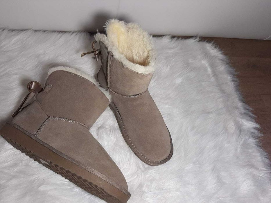 Ghete UGG bow , piele naturala, 35-40