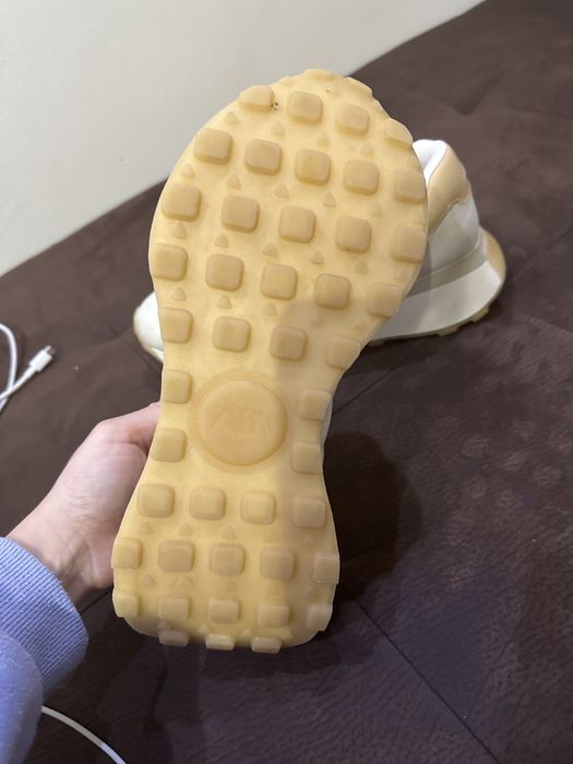 Zara сникърси