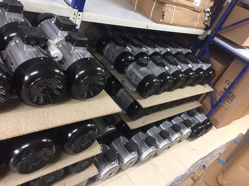 Motor electric spalatorie auto , grup pompant