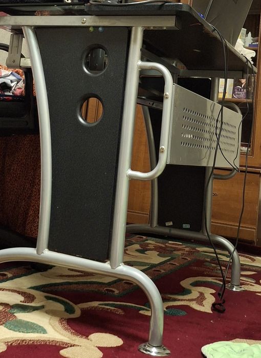 Столы качественные в хорошем состоянии