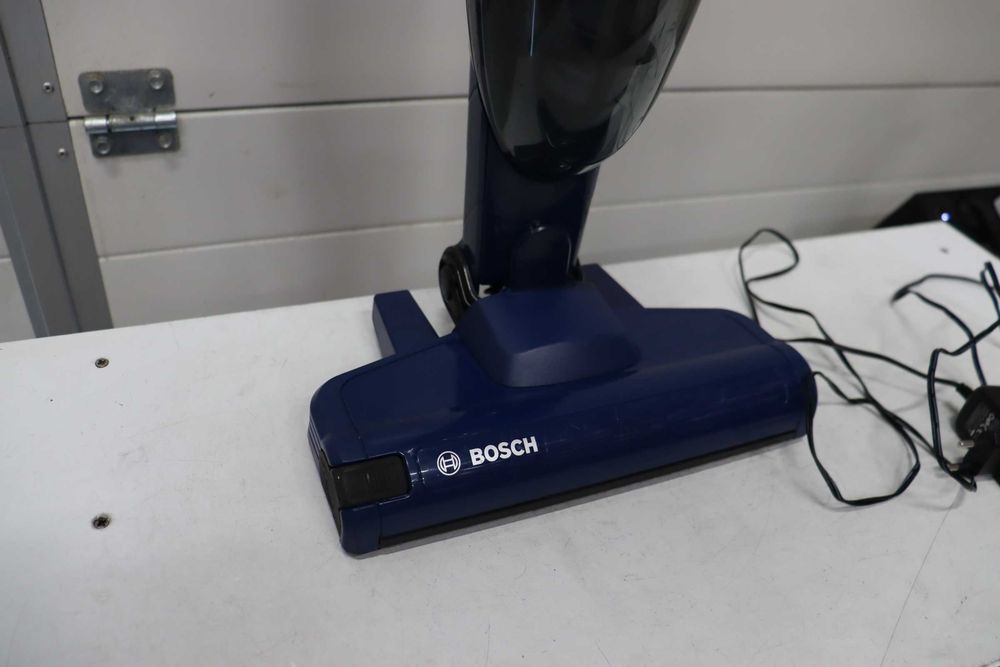 Bosch Home Appliances Readyy Series | 2 - 2в1 безжична акумулаторна прахосмукачка: прътова и настолна прахосмукачка, 16V захранване, вградени аксесоар