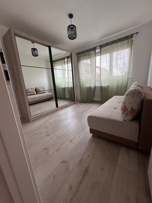 PRIMA INCHIRIERE ! 3 Camere , complet renovat!